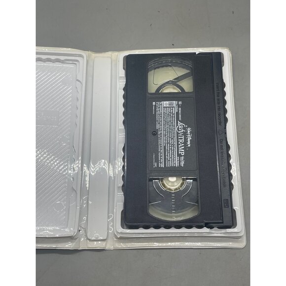 Lady In The Tramp VHS Rated G Walt Disney 76 Minutes READ Used Damaged Package S - Picture 3 of 3